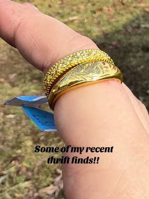 I love thrifting my jewelry!! The earrings were a steal for only .50 each!! #thrifted #thrift #jewelry #gold #earrings #watch #rings #thriftedjewelry #haul #thrifthaul 