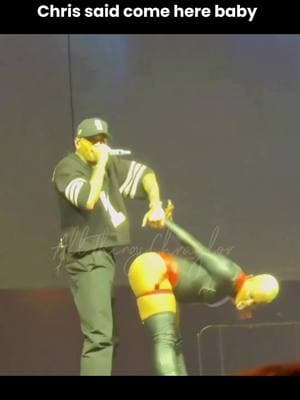 Chris Said I Need All That Lol  #chrisbrown #chrisbrownofficial #taylorterry #chrisbrownconcert #chrisbrowntiktok #trending #fyp #teambreezy #chraylor #breezy #1111tour 