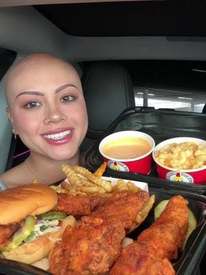 eating Dave’s Hot Chicken in the car with @Bloom Nutrition😍#bloompartner #Foodie #daveshotchicken #friedchicken #eating #mukbang #foodtiktok #fypシ 