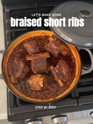 Braised short ribs without red wine! Such an easy & cozy recipe👩‍🍳💋 #shortribs #comfortfood  #cozyfood #EasyRecipe  #beefrecipe #Dinnerldeas #CapCut 