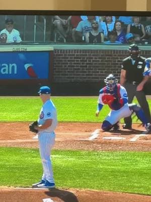 INCOMINGGGG!!!☄️ #cubs #chicagocubs #baseball 