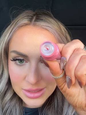 Replying to @kimberlyderosaofficial the booty applicator I CANT hahahaha #laneigeglazecraze #laneigeglazelipserum #aneigeglazecrazetintedlipbalm #aneigelipbalm #newmakeupproduct #lipcombo #makeuptok #mua #muafinds #makeuptutorial #makeuphacks #BeautyTok #beautyhacks 