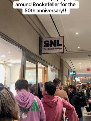 Finally got to sit at the weekend update desk 🙂‍↕️ #newyorkcityornowhere #livefromnewyork #snl #saturdaynightlive #snl50 #snl50aniversaryedition #saturdaynightlive50 