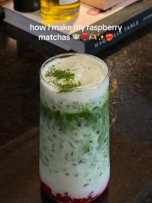 how I make my raspberry matcha at home! Sooo good!😍🍵❣️✨ #matchalatte #matchatutorial #matcha 