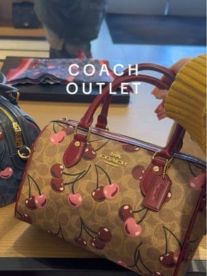 snagged another piece from the cherry collection 😭🍒 i kept seeing the rowan and when i saw it was sold out online i immediately texted my store to see if they had it 🫶🏼 #coach#coachoutlet#coachoutletfinds#purse#newpurse#denim#cherry#cherrycollection#cherryprint#rowan#bag#pursecollection#pursecollector#wallet#girlythings#haultok 