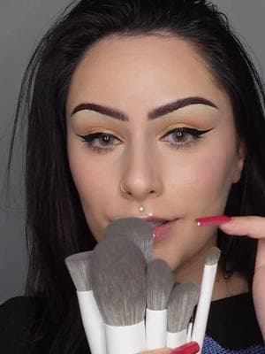 I’m loving the newly reimagined @Morphe Cosmetics brushes! They’ve quickly become my go-to for both creative and natural makeup looks! 👩🏻‍🎨 #newmakeup #makeupbrushes #morphebrushes #musthavemakeup 