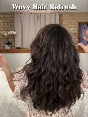 Day 3 wavy hair refresh! 😍 Side note, I styled with the Skala cream and a curl gel on day one. Day two I did nothing to my hair… What I used for my day 3 hair: Wooden bamboo hairbrush Skala cream for Ondulados (wavy hair) Rizos Curls curl foam XMONDO Wavetech oil Curlsmith microfiber towel Wavytalk pro speed hair dryer #wavyhair #wavyhairtips #wavyhairroutine #wavyhairjourney #wavyhaircommunity #wavyhaircare #wavyhairtutorial #wavyhairforbeginners #wavyhairrefresh  #creatorsearchinsights 